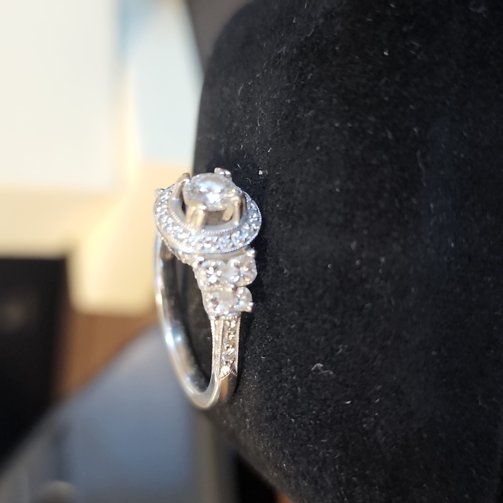 Nelson Calla Diamond Ring - Picture 4 of 7